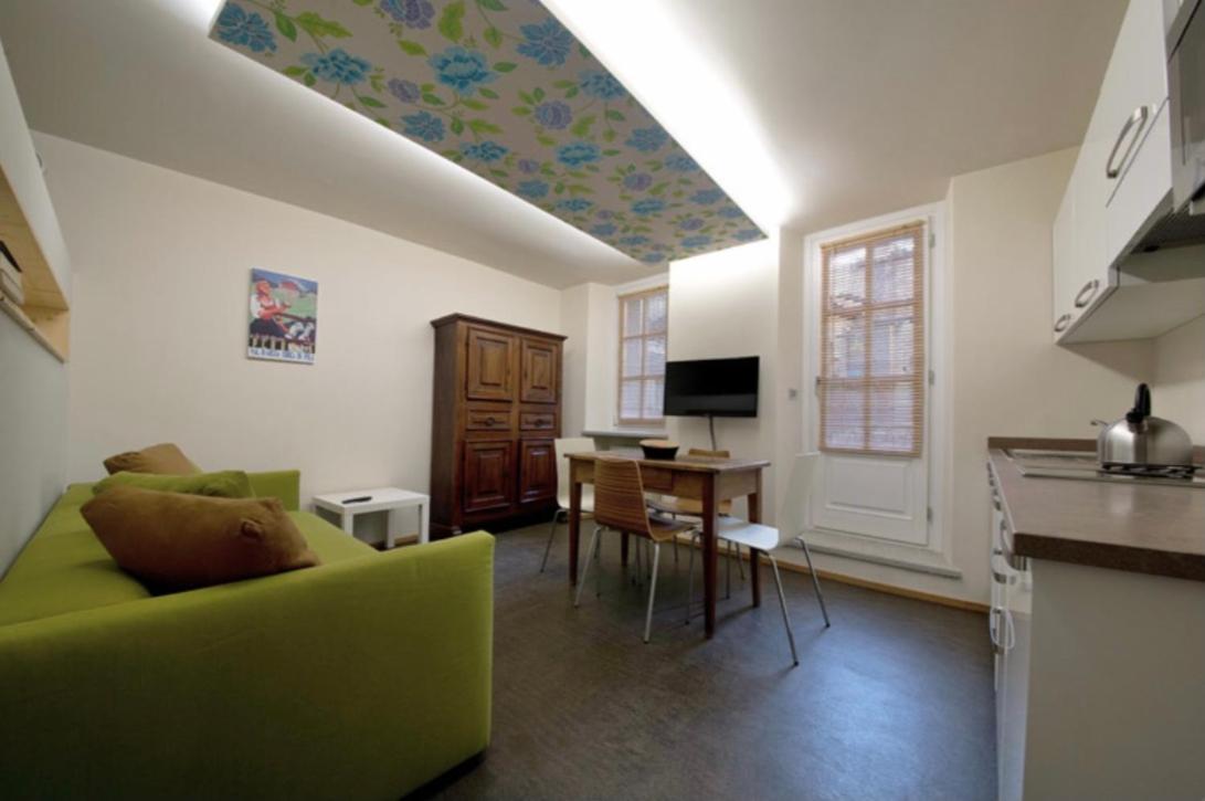 Aymon De Challant Appartement Aosta Exteriör bild
