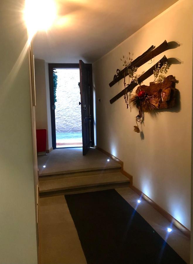 Aymon De Challant Appartement Aosta Exteriör bild